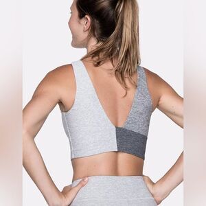 Outdoor Voices Two Tone Colorblock Crop Top in Dove/Ash- Size XS